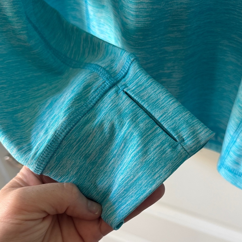 NWOT Old Navy Women's Turquoise Long Sleeve Top / M22 - Picture 4 of 6